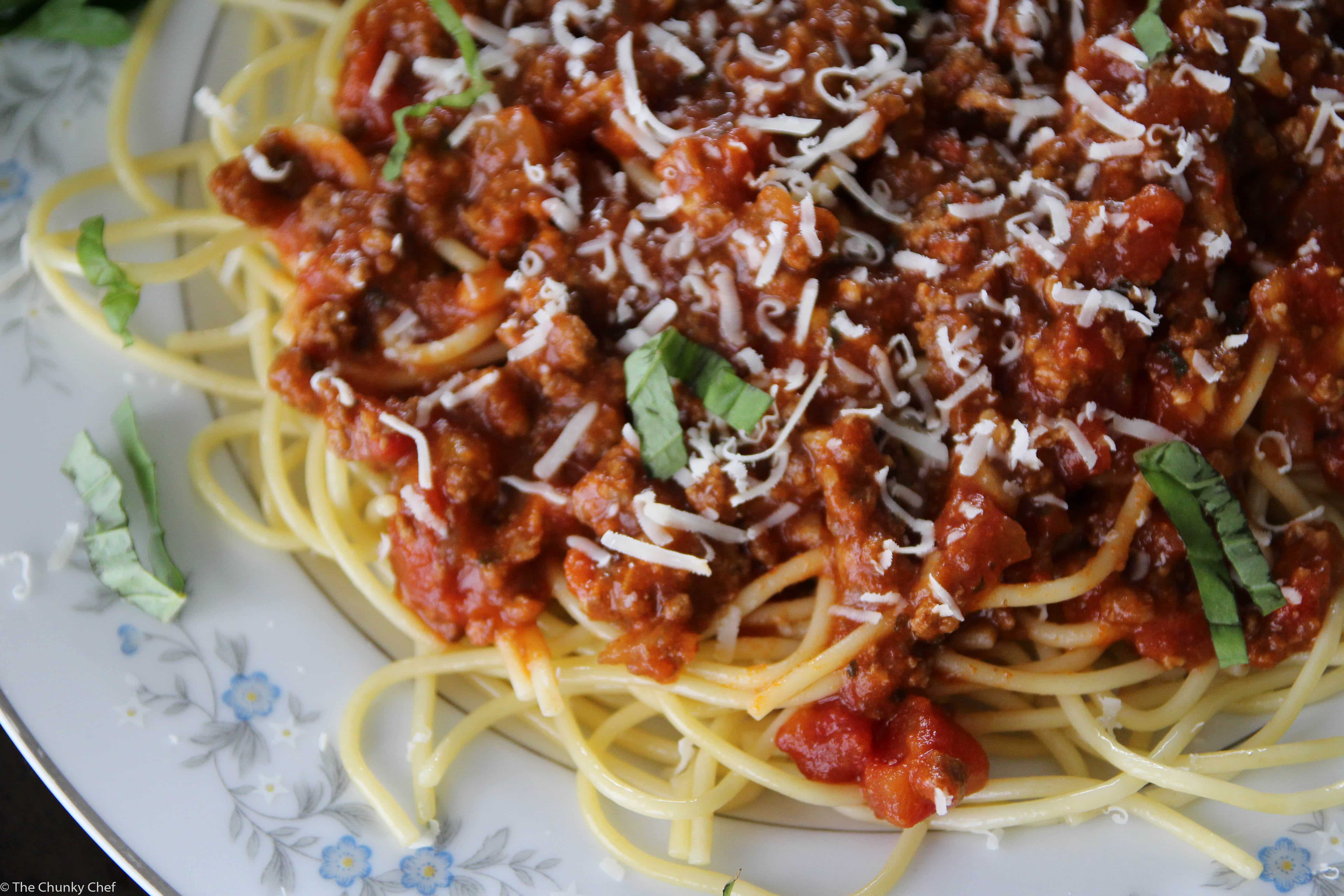 Slow Cooker Spaghetti Bolognese Sauce The Chunky Chef