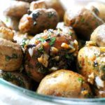 Garlic and Balsamic Roasted Mushrooms | The Chunky Chef | http://thechunkychef.com