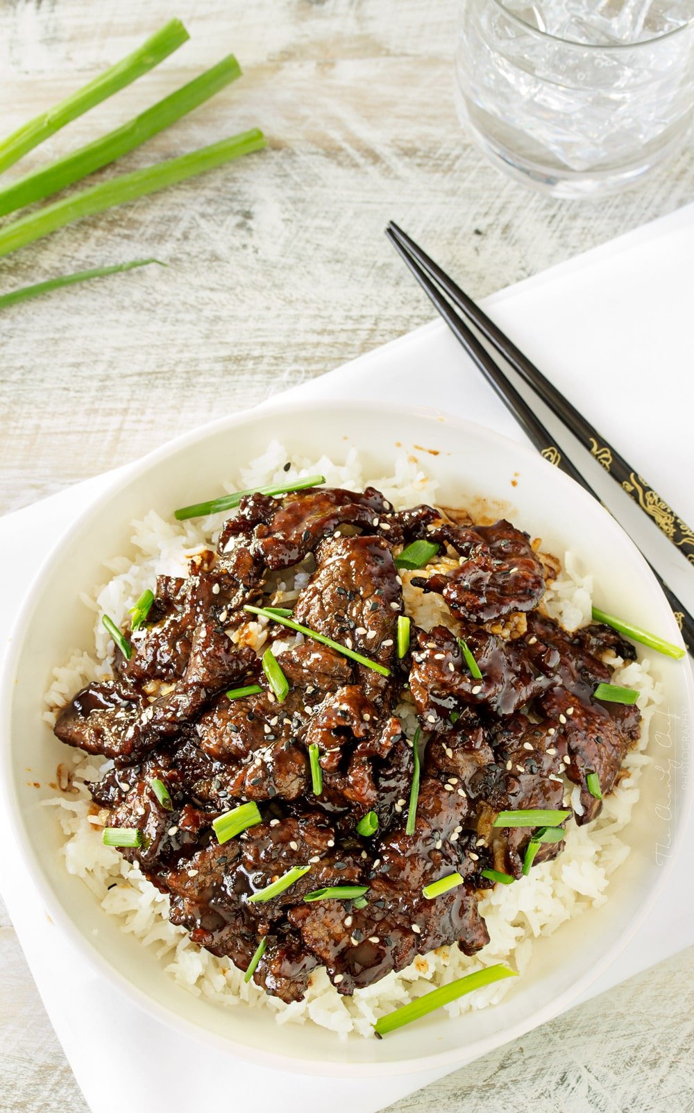 Mongolian Beef | Mongolian beef is such a classic and delicious Asian dish... and easy to make at home! In just 30 minutes you'll have an incredible meal! | http://thechunkychef.com