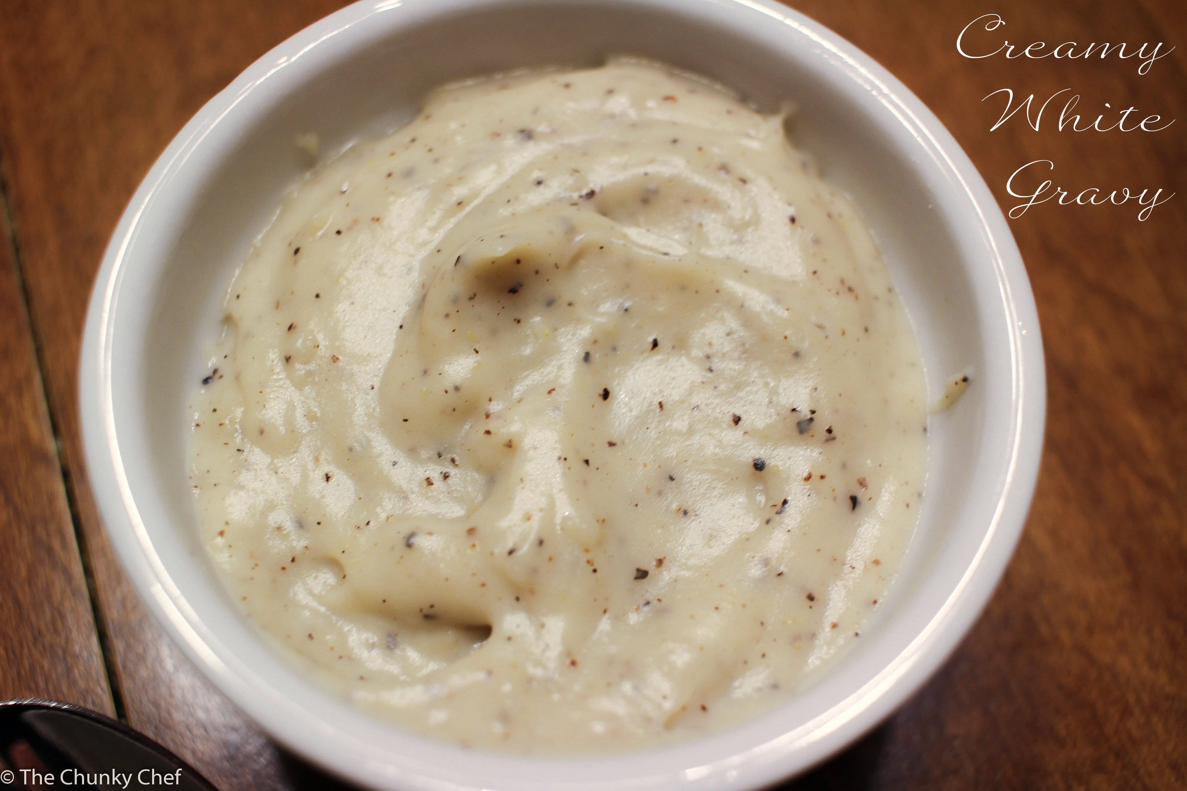 Creamy Peppered White Gravy - The Chunky Chef