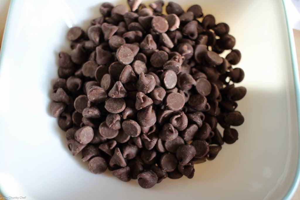 Carmelitas - The perfect sweet treat for any occasion... these carmelitas are full of sweet oats, luscious chocolate and decadent melted caramel!