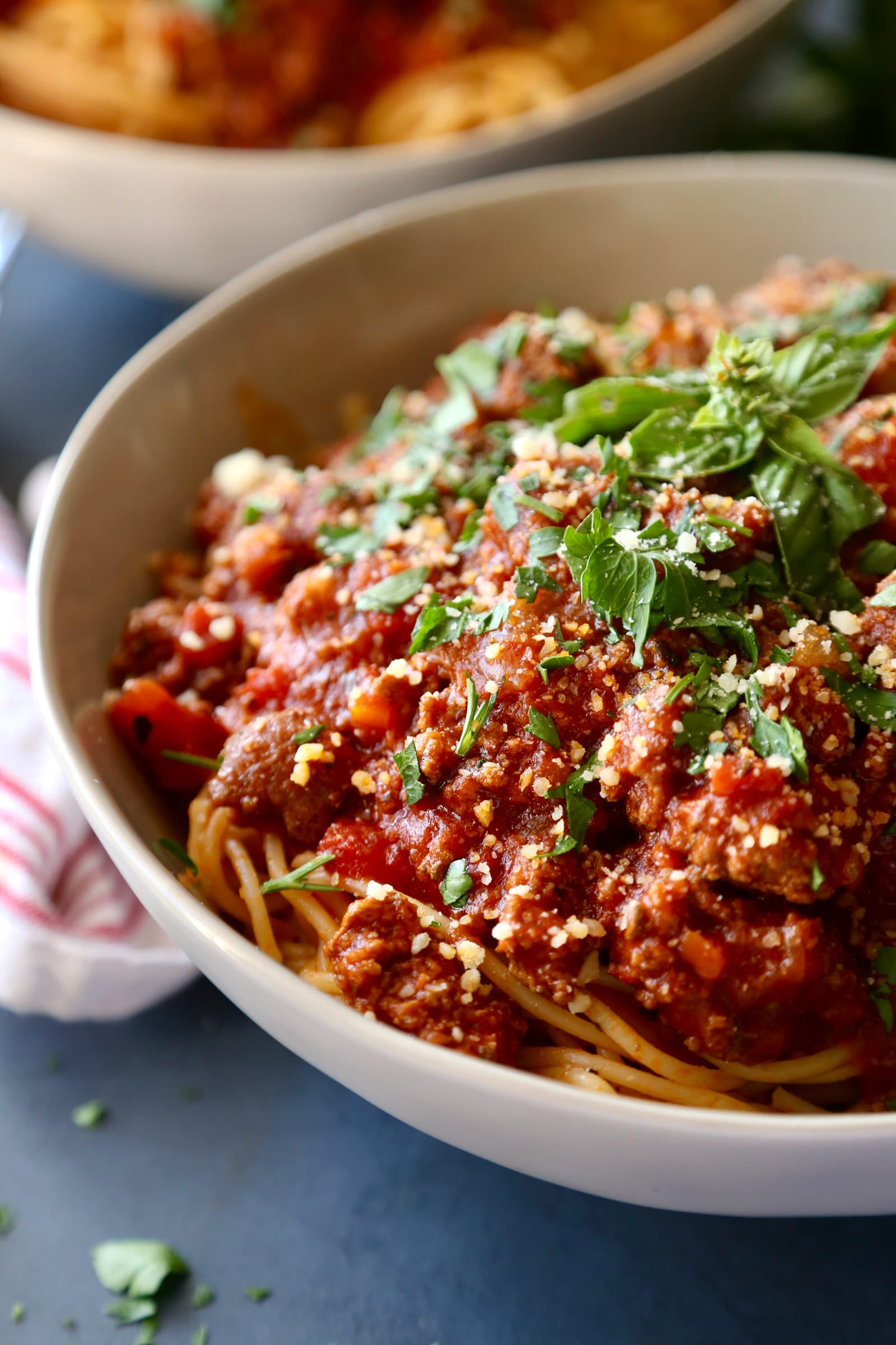 Slow Cooker Spaghetti Bolognese Sauce | Perfect for a weeknight dinner, this bolognese-style sauce is made in the slow cooker.  Just boil some pasta and your dinner is ready! | https://thechunkychef.com
