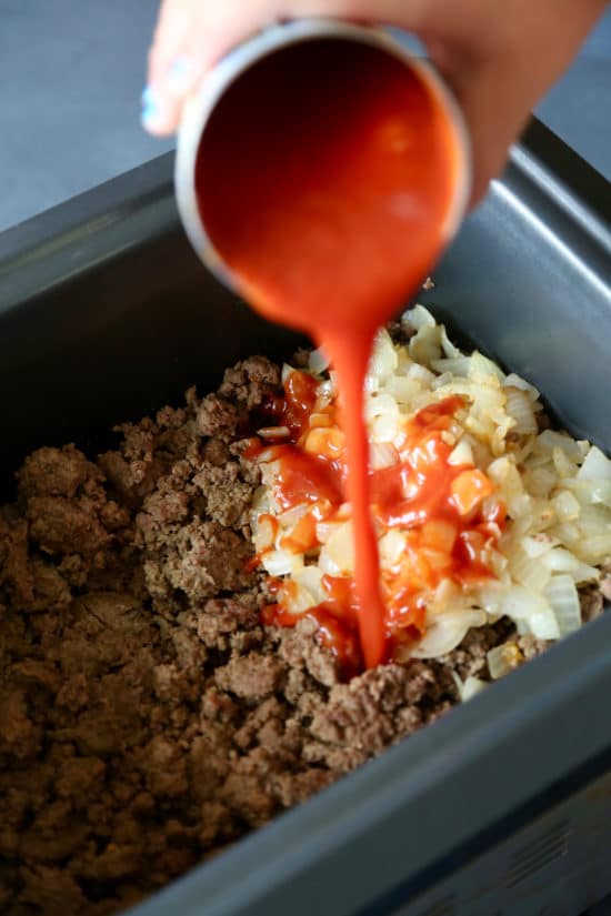 Slow Cooker Spaghetti Bolognese Sauce The Chunky Chef