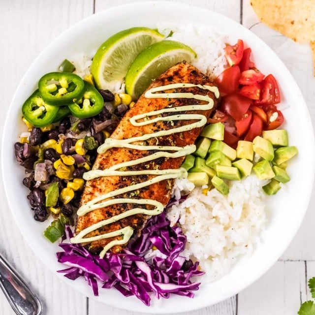 Blackened Fish Taco Bowls (healthy dinner idea) The Chunky Chef