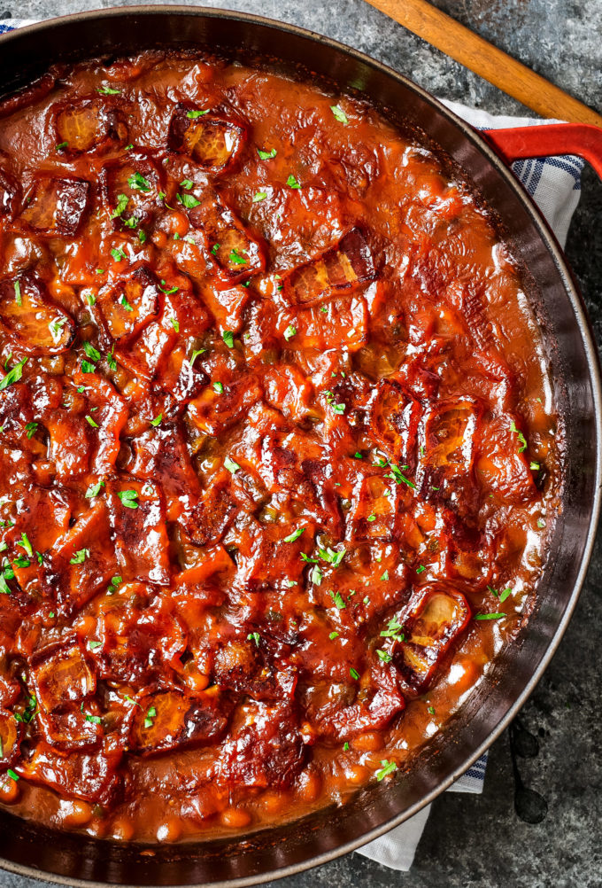 Baked beans in pot