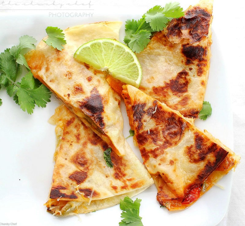 Chicken Fajita Quesadillas | Do you love chicken fajitas? Do you love quesadillas? Combine the two and you have one amazing quesadilla you'll want to make over and over!