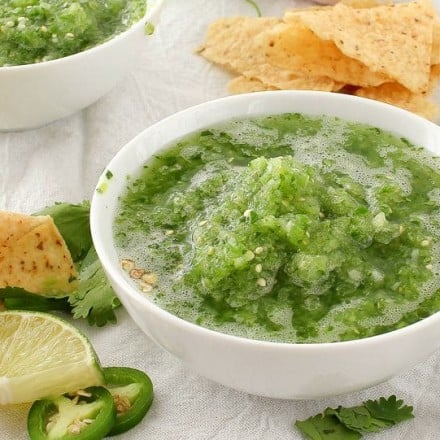 Copycat Abuelo's Tomatillo Salsa | The Chunky Chef (http://thechunkychef.com) | This copycat of Abuelo's tomatillo salsa is so close, you'll think you're actually at the restaurant! Bright and fresh, this salsa is a "must try"!
