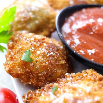 The Chunky Chef | Crispy Fried Ravioli | Like Olive Garden's toasted ravioli, but better! This crispy fried ravioli is easy to make, yet impressive. Perfect for a party, or the family dinner table.