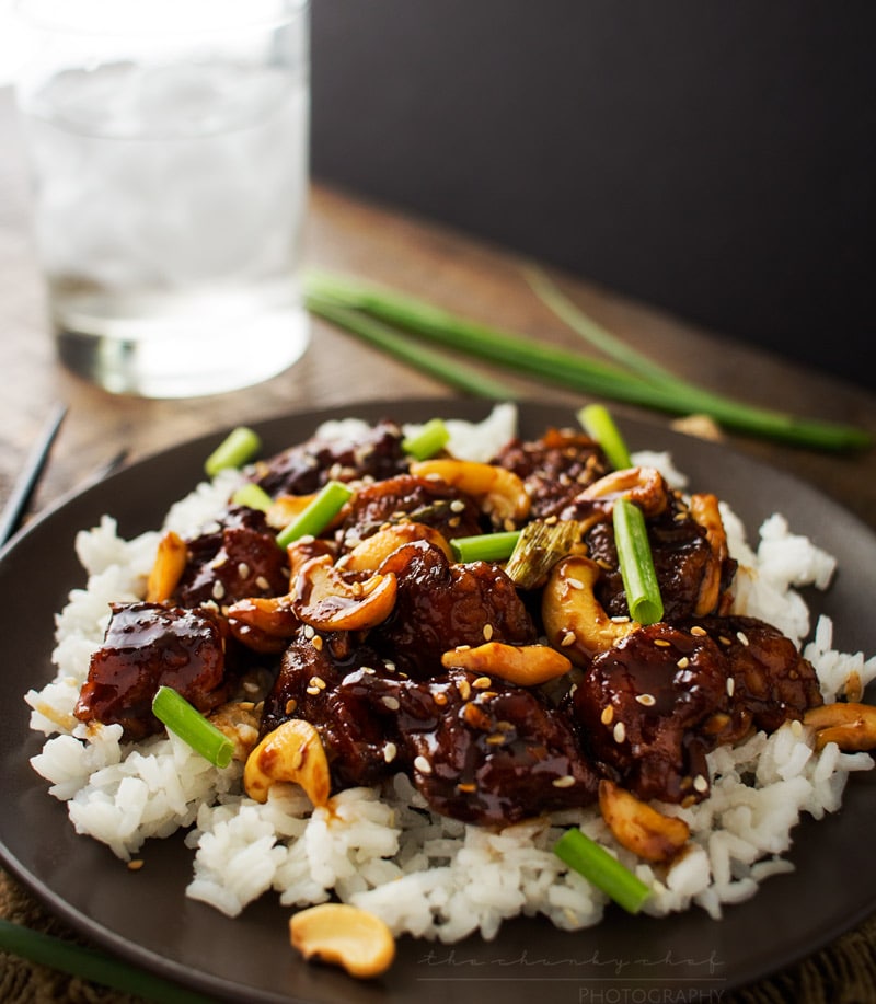 Copycat Spicy Cashew Chicken | The Chunky Chef | This cashew chicken is deliciously spicy and savory, and tastes almost exactly like The Cheesecake Factory's recipe. You won't want takeout anymore!