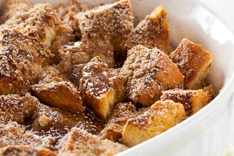 https://www.thechunkychef.com/wp-content/uploads/2015/12/Bourbon-Cinnamon-French-Toast-Bake-15-featured.jpg