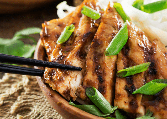 Ginger Lemongrass Teriyaki Grilled Chicken | This ginger lemongrass marinated chicken is grilled to perfection and brushed with a finger licking teriyaki glaze! Eating healthy never tasted so good! | http://thechunkychef.com