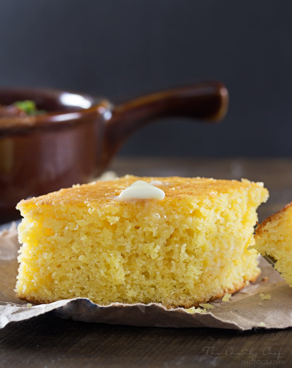 Homestyle Cornbread | This homestyle cornbread is a perfect mix of savory southern cornbread and sweet northern cornbread... fluffy and soft, it's the only recipe you'll need! | http://thechunkychef.com