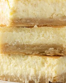 Vanilla Chai Cheesecake Bars | Love cheesecake, but don't want a whole cake? These lusciously creamy cheesecake bars are flavored with chai and vanilla bean for the perfect treat! | http://thechunkychef.com