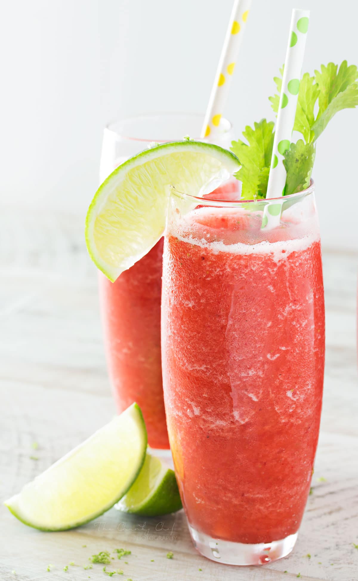 Boozy Strawberry Limeade Slushies | These slushies take just 5 ingredients, including ice, and you're on your way to slushy heaven! | http://thechunkychef.com