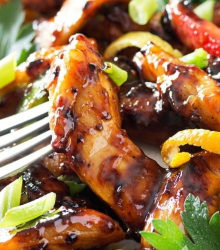 Cajun Honey Glazed Chicken Bowls | This Cajun honey glazed chicken bowl is packed with bright, fresh ingredients! The chicken is actually cooked IN the marinade, allowing for maximum flavor. | http://thechunkychef.com