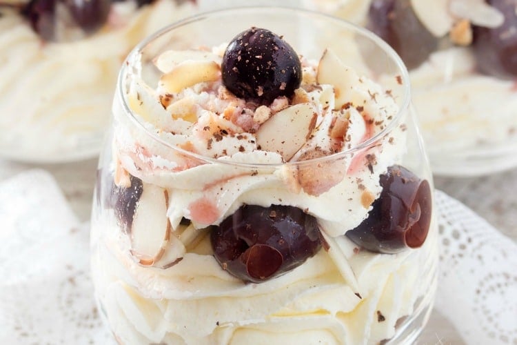 No Bake Cherry Cheesecake Parfaits