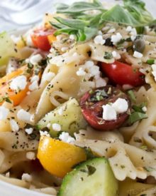 Mediterranean Pasta Salad | Step up your pasta salad game with this fresh and colorful Mediterranean pasta salad with a red wine vinegar and herb dressing! Homemade is always the best! | http://thechunkychef.com