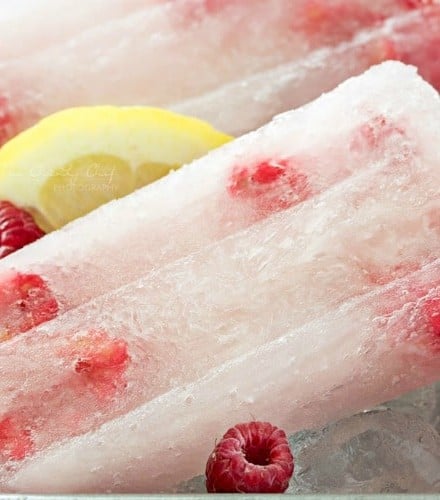 Raspberry Lemonade Popsicles | These raspberry lemonade popsicles are so easy to make! They're a refreshing way to cool down on a hot day, and loved by kids and adults!