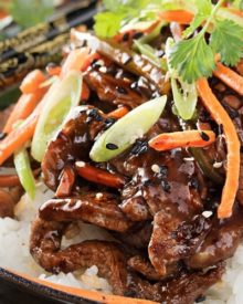 30 Minute Spicy Ginger Szechuan Beef | No need to order take-out, this spicy ginger Szechuan beef is completely mouthwatering and ready in just 30 minutes! Perfect for a busy weeknight dinner! | http://thechunkychef.com