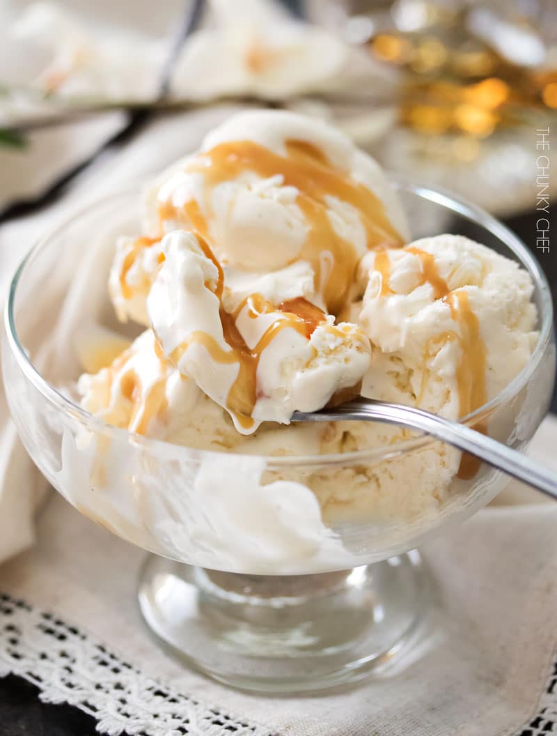 Bourbon Vanilla No Churn Ice Cream | This rich and creamy no churn ice cream is studded with flecks of vanilla bean and laced with warm Bourbon, for a tempting treat that's perfect year round! | http://thechunkychef.com