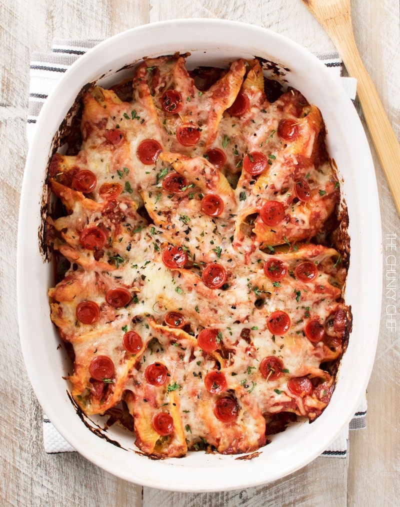 Deluxe Pizza Stuffed Shells | Classic stuffed shells meet deluxe pizza in this fusion of Italian meals... they're easy to make, freezer friendly, and great for families! | http://thechunkychef.com