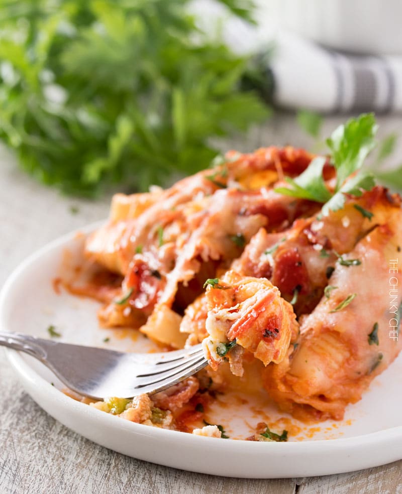 Deluxe Pizza Stuffed Shells | Classic stuffed shells meet deluxe pizza in this fusion of Italian meals... they're easy to make, freezer friendly, and great for families! | http://thechunkychef.com