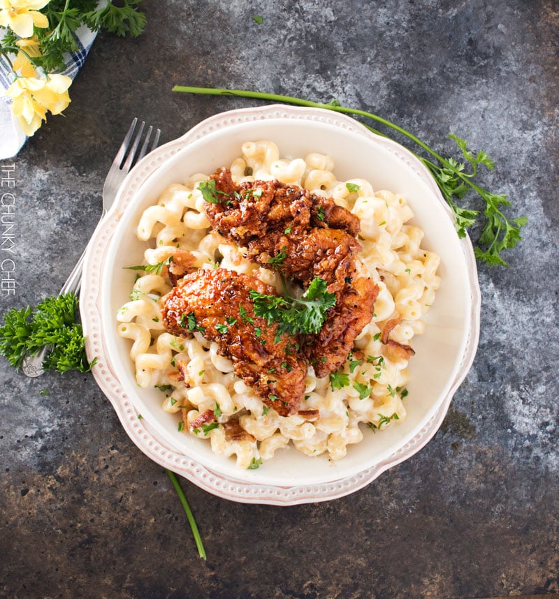 Applebee's 4 Cheese Mac and Cheese with Honey Pepper Chicken | Even better than the restaurant version, this creamy 4 cheese mac and cheese is topped with a sweet and sticky honey pepper chicken | http://thechunkychef.com