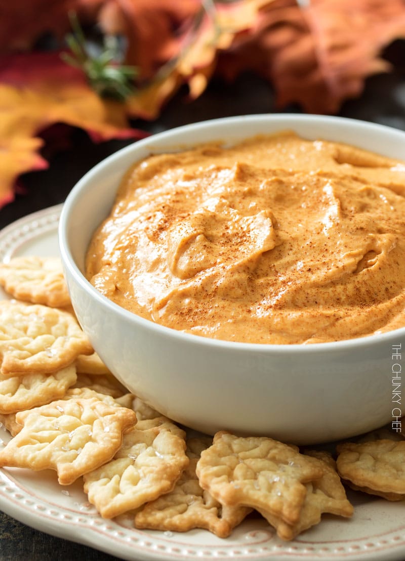 Pumpkin Pie Dip | This dip is no bake, and tastes just like a great pumpkin pie! All the flavor, none of the stress! | http://thechunkychef.com