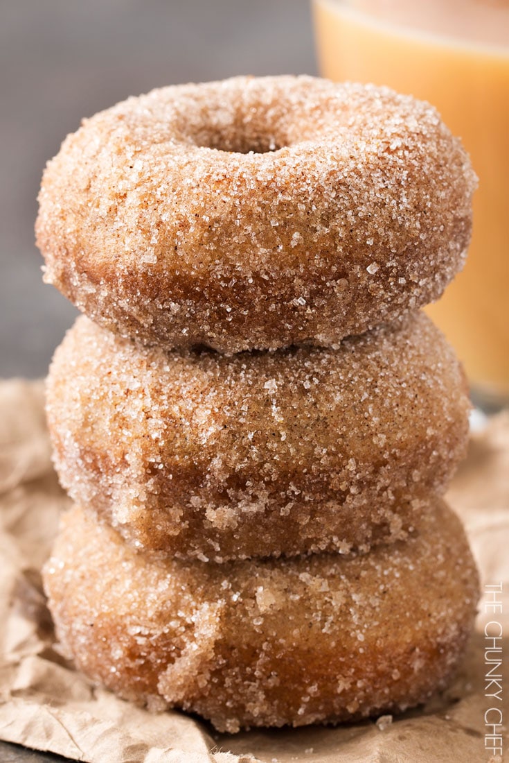 Baked Vanilla Chai Donuts | Delicious baked donuts filled with great vanilla chai flavors, rolled in cinnamon sugar, and served with an optional chai glaze! | http://thechunkychef.com