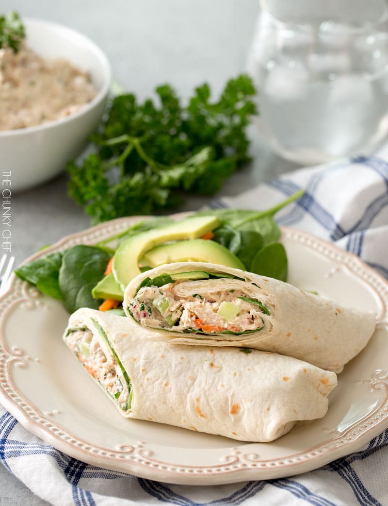 Classic Tuna Salad | This tuna salad is perfect for lunch or dinner, in a wrap, sandwich, salad or even on toasts as an appetizer! | http://thechunkychef.com