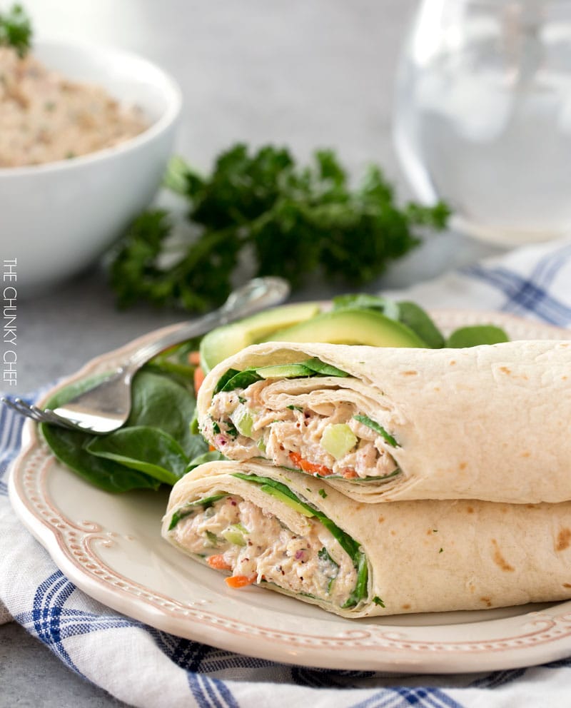 Classic Tuna Salad | This tuna salad is perfect for lunch or dinner, in a wrap, sandwich, salad or even on toasts as an appetizer! | http://thechunkychef.com