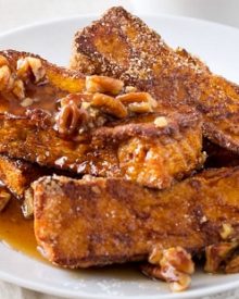 Pumpkin French Toast Sticks | French toast sticks are a fun, fork-free way to enjoy a classic breakfast treat, with a great pumpkin flavor! | http://thechunkychef.com