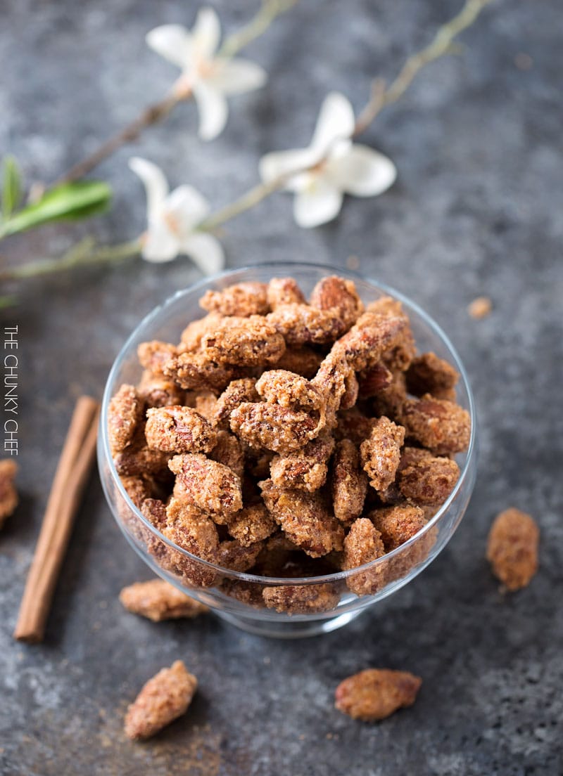 Vanilla Cinnamon Candied Almonds | Sweet, crunchy, roasted candied almonds coated in a mouthwatering vanilla and cinnamon crust! | http://thechunkychef.com