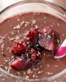 Black Forest Smoothie | This smoothie tastes like dessert, yet is secretly packed full of nutrients (even greens), to help you stick to your resolutions! | http://thechunkychef.com