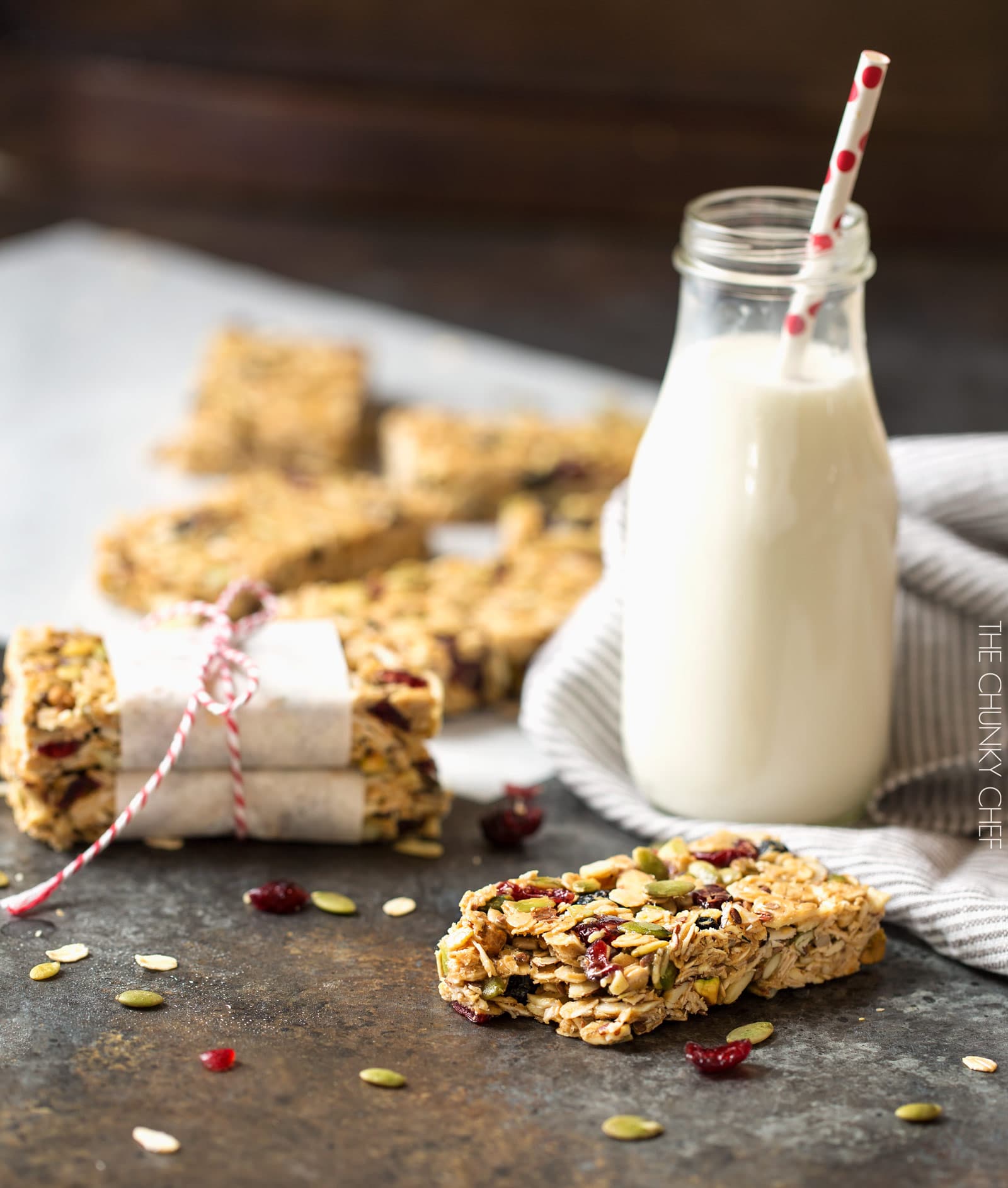 No Bake Chewy Trail Mix Granola Bars | These chewy trail mix granola bars are incredibly easy, no bake, and are naturally sweetened. Make yourself a snack you can feel great about! | http://thechunkychef.com