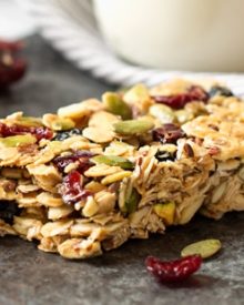 No Bake Chewy Trail Mix Granola Bars | These chewy trail mix granola bars are incredibly easy, no bake, and are naturally sweetened. Make yourself a snack you can feel great about! | http://thechunkychef.com