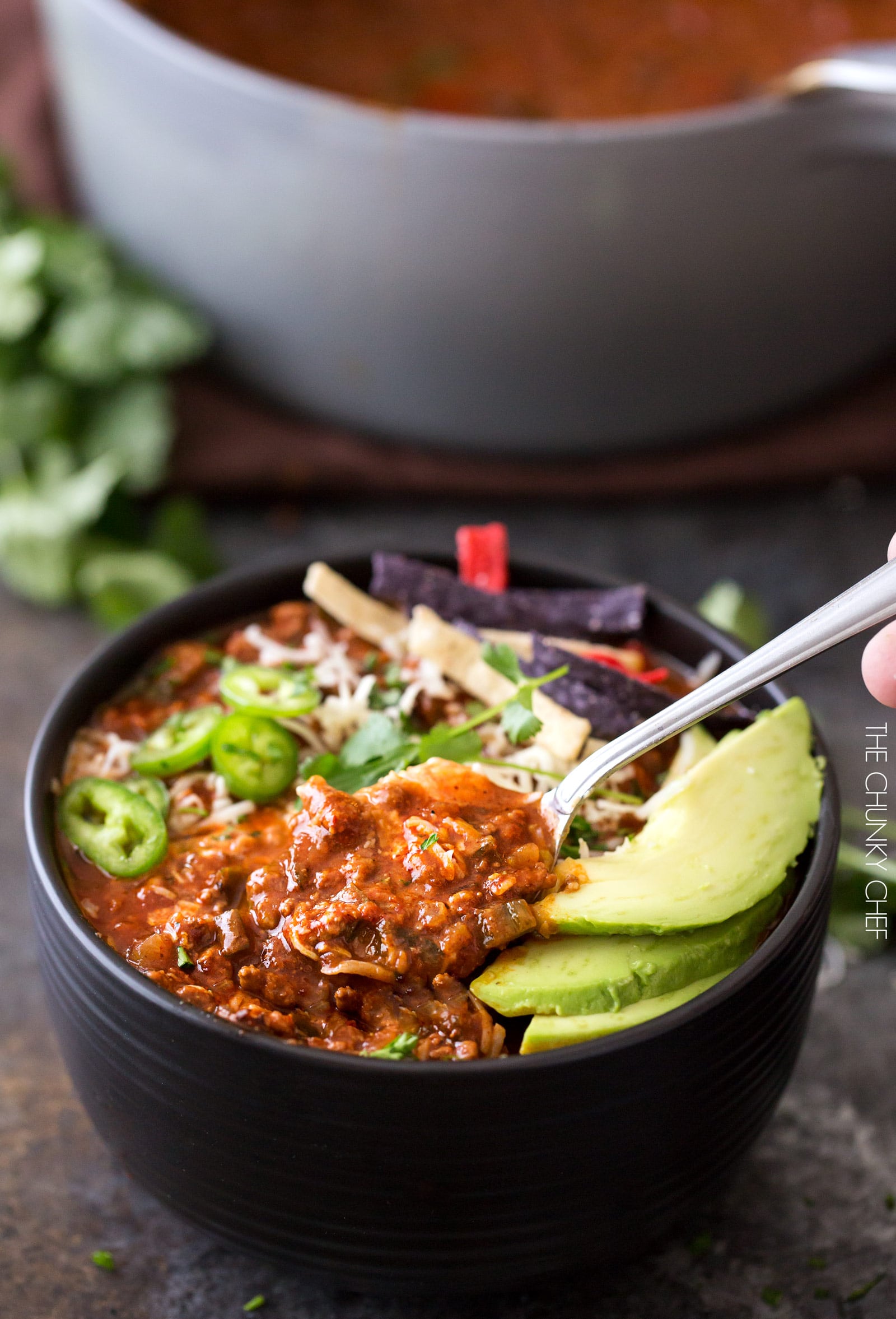 Smoky Beef and Poblano Chili | A hearty beef and poblano pepper chili with just the right amount of heat and spice and full of great smoky flavor! Perfect for a game day meal! | http://thechunkychef.com