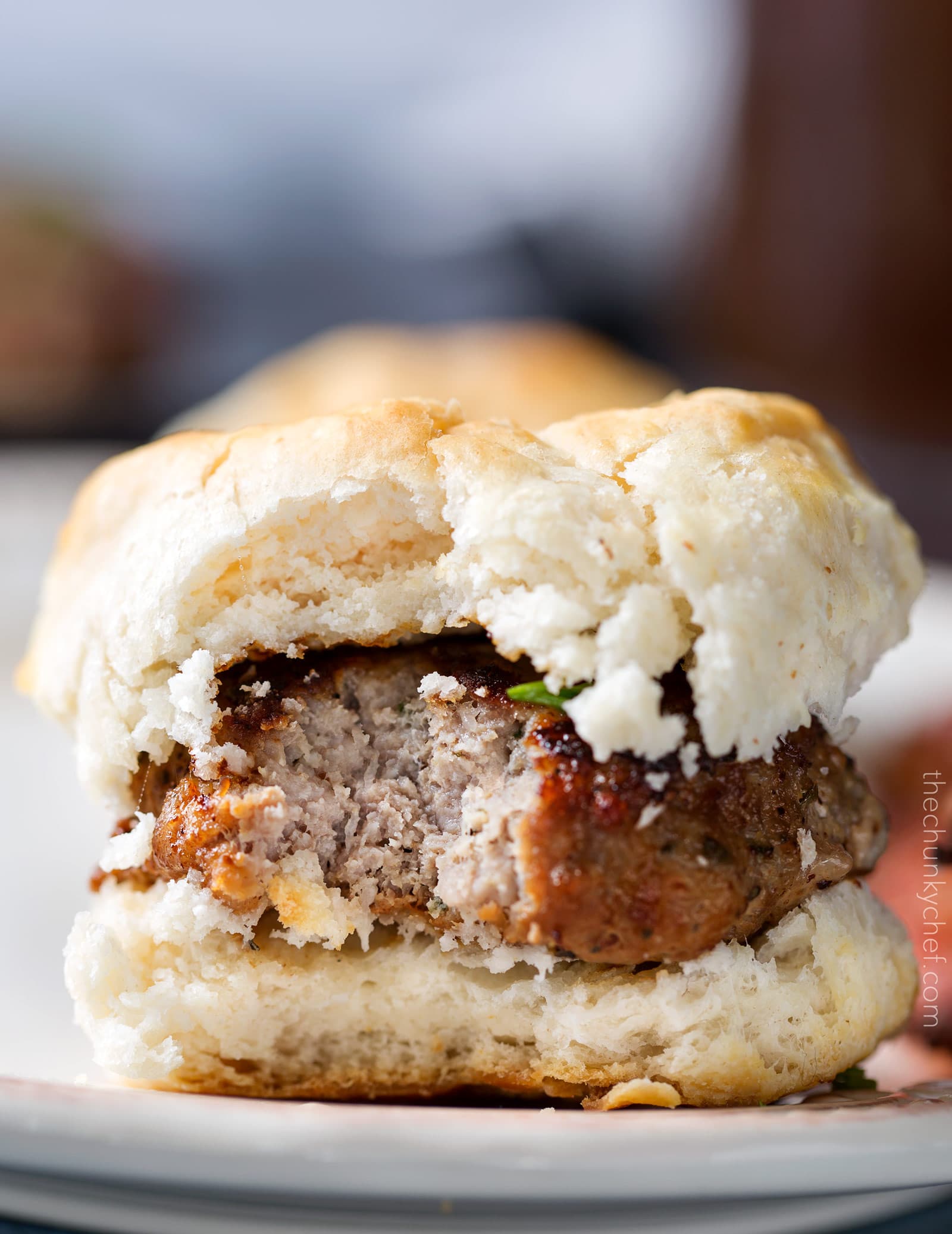 Homemade Maple Breakfast Sausage | These breakfast sausage patties are made with a combo of ground turkey and pork, savory herbs, and sweet maple syrup. The mouthwatering combo gives way to a low calorie homemade version of your favorite breakfast food! | http://thechunkychef.com