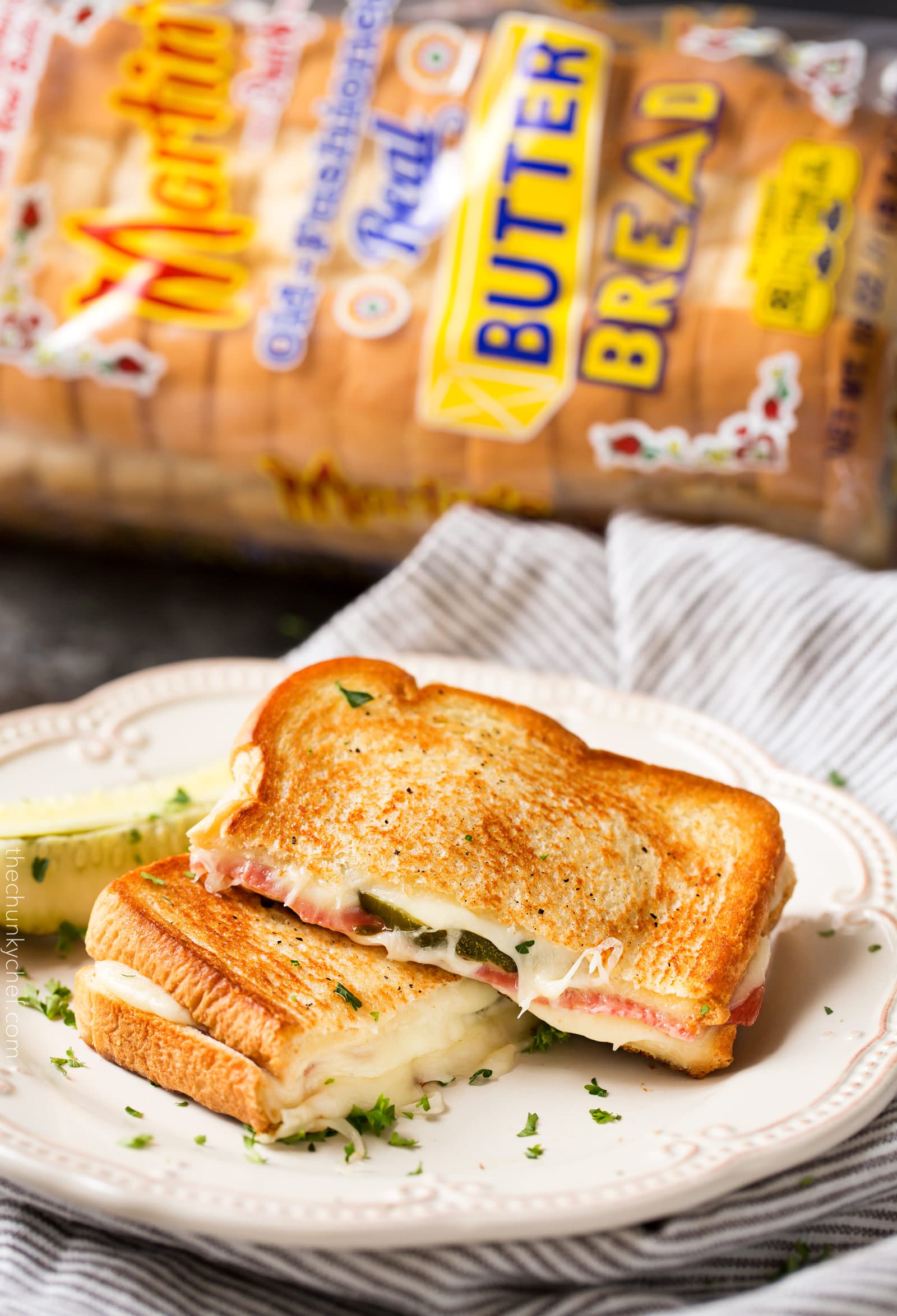 Salami and Pickle Grilled Cheese | Everything you love about the salami, cream cheese and pickle appetizer, put into a gooey, buttery grilled cheese! Comfort food elevated to gourmet levels! | http://thechunkychef.com