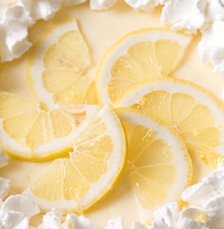 Creamy Sour Cream Lemon Pie | This almost no bake pie is cool, creamy, rich, and bursting with summer lemon flavors. The sour cream gives this dessert a delicious tang! | http://thechunkychef.com