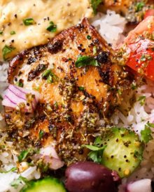 20 Minute Greek Chicken Rice Bowl | Ready in just 20 minutes or less, this rice bowl is packed with great Greek and Mediterranean flavors! It's also perfect for meal prep or a back to school lunch box idea! | http://thechunkychef.com