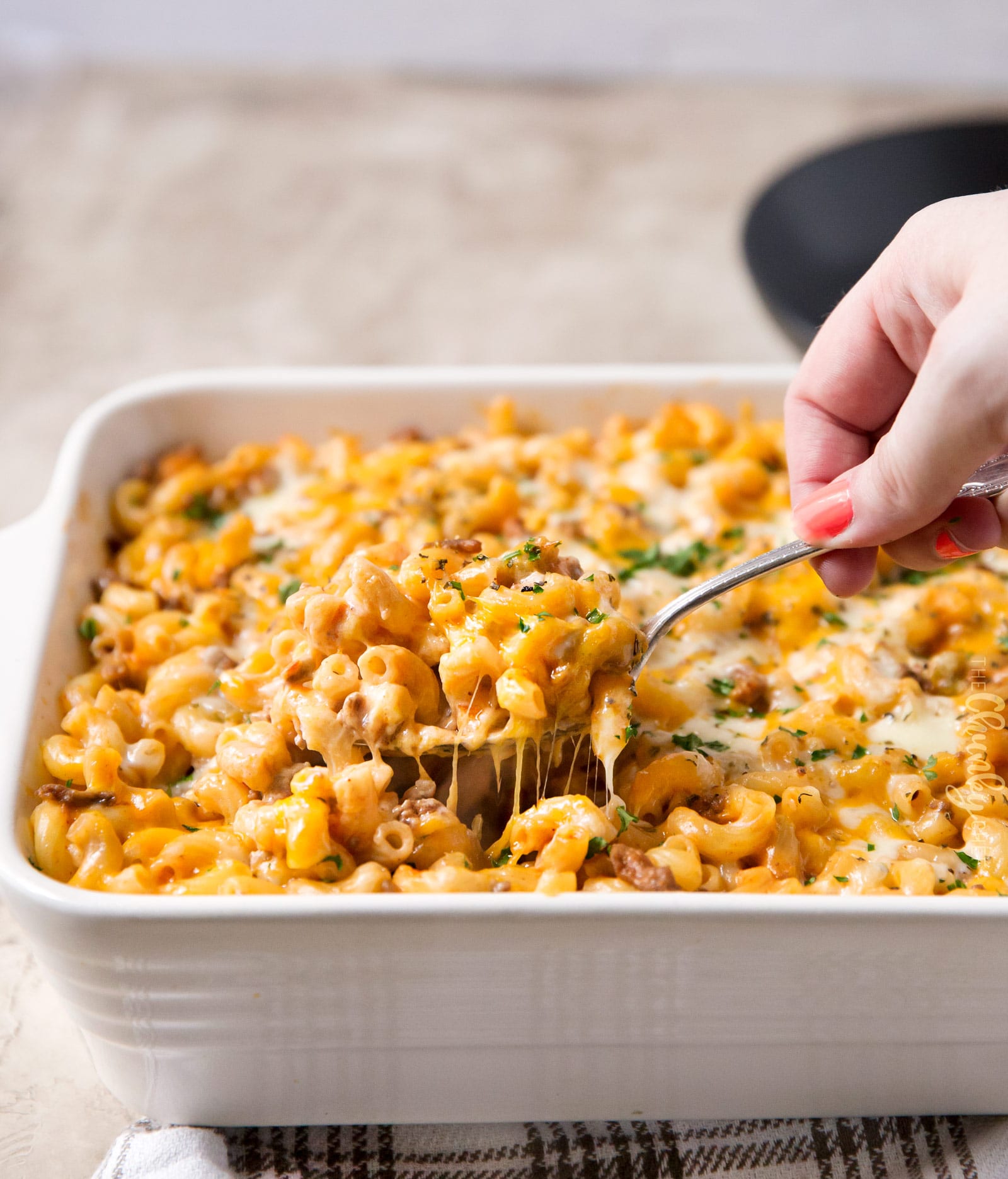 Homemade Chili Mac Bake | Hearty, cheesy, and comfort food the whole family will love!  Perfect for a busy weeknight, and leftovers are just as amazing! | http://thechunkychef.com