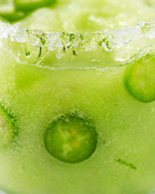 Frozen Honeydew Jalapeno Margarita | Jalapeno infused tequila is blended with fresh honeydew melon and ice to make a beautiful and refreshing summer margarita cocktail! | http://thechunkychef.com