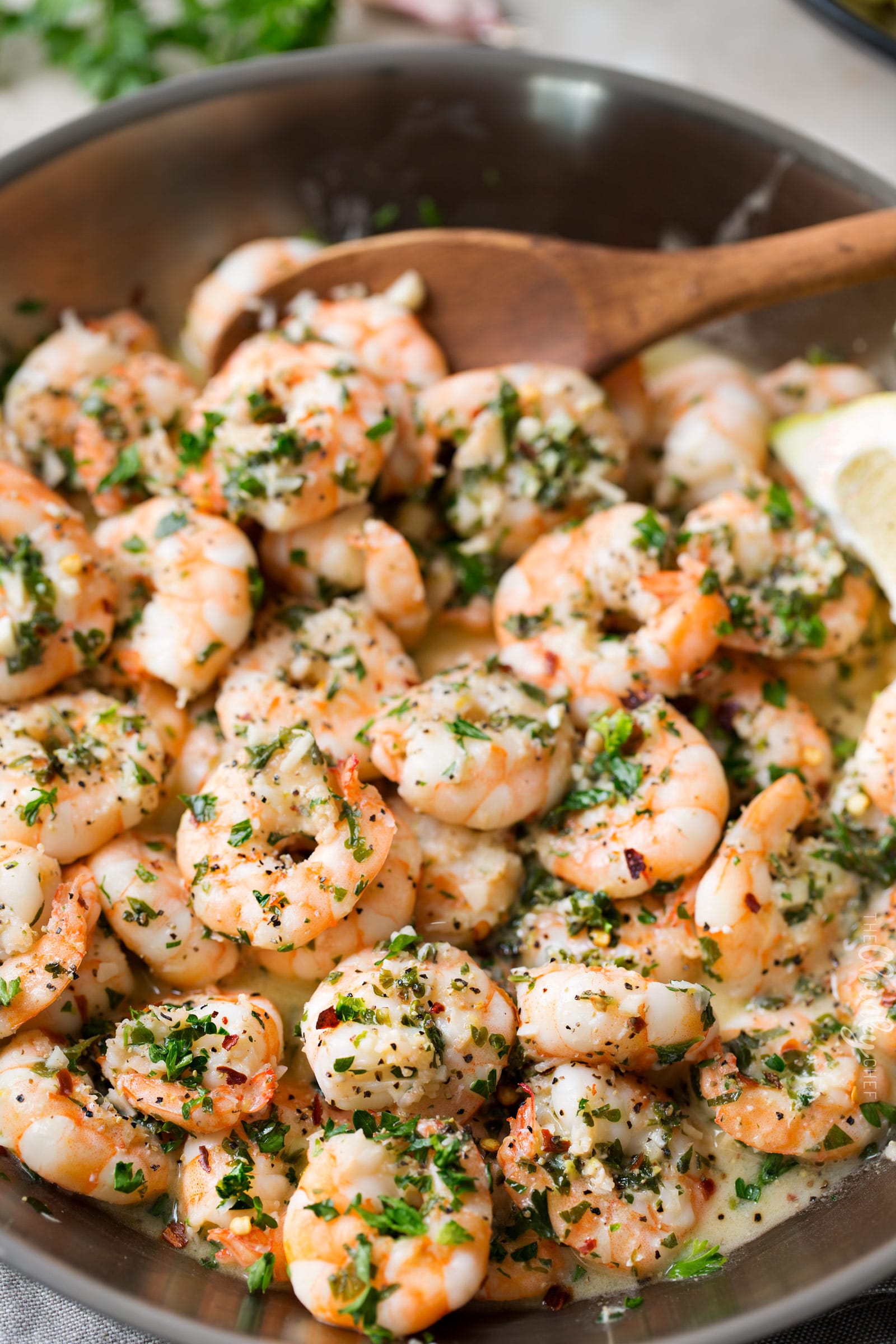 One Pot 10 Minute Shrimp Scampi - The Chunky Chef