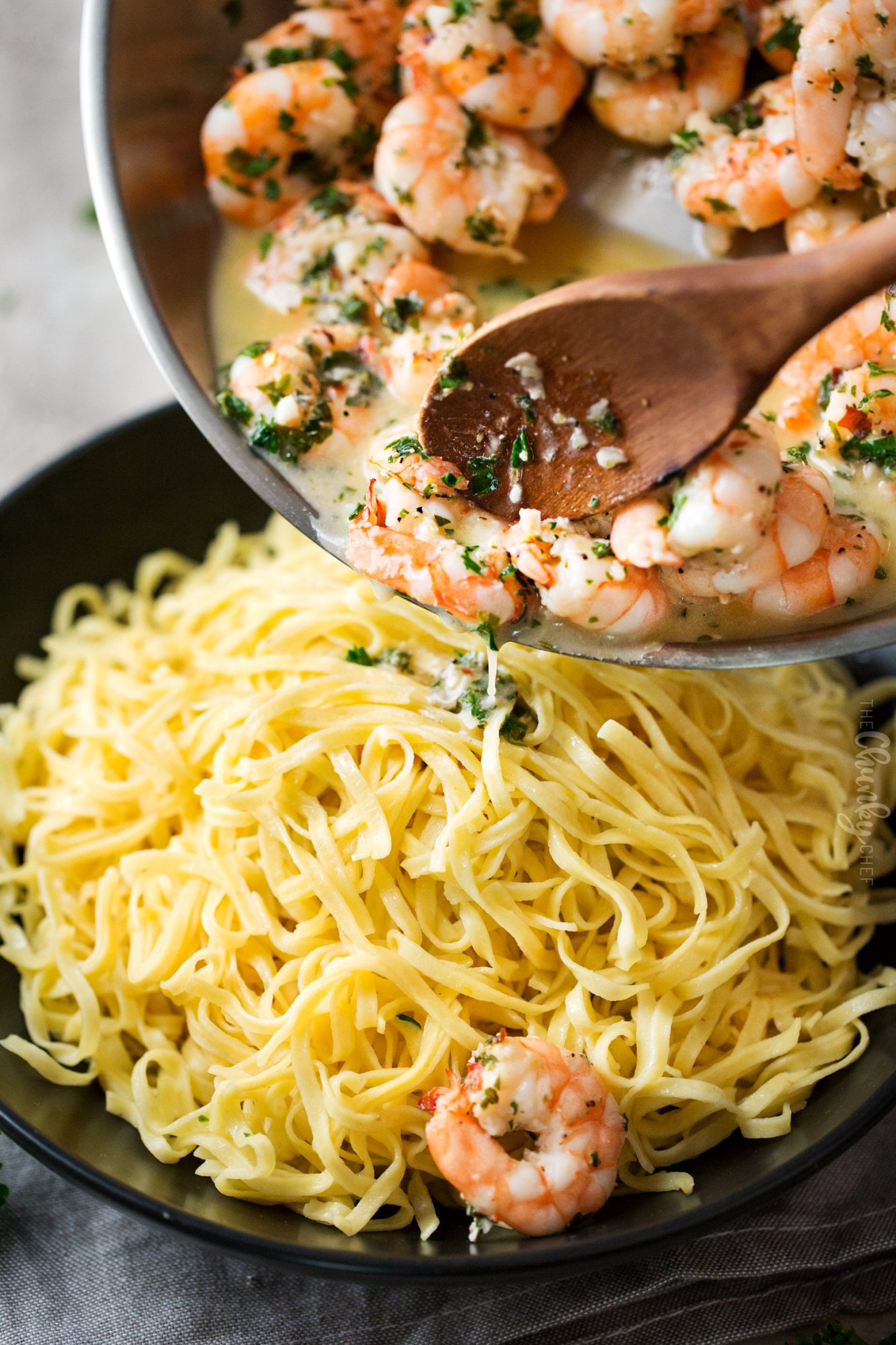 One Pot 10 Minute Shrimp Scampi - The Chunky Chef