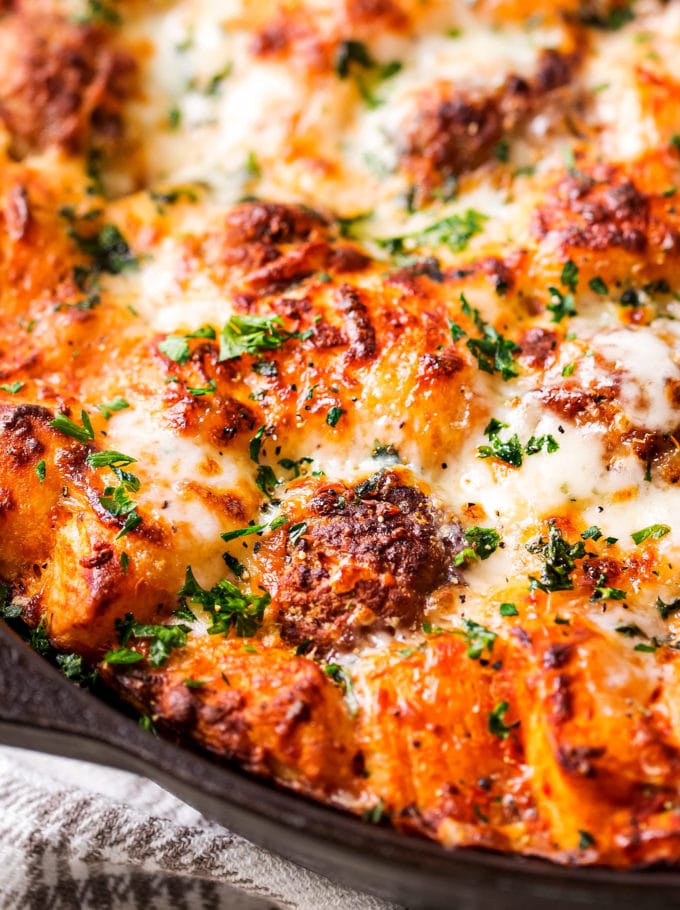 This meatball sub casserole tastes amazing, is made with frozen/pantry ingredients, and is made in one pan! Sure to be a weeknight favorite with both kids and adults! #casserole #meatball #sub #bubbleup #onepan #comfortfood #dinner #easyrecipe #italian #pantrymeal