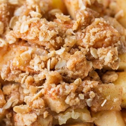 Old Fashioned Easy Apple Crisp | Chopped apples, cinnamon, brown sugar, and the best crispy oat topping, baked into the ultimate Fall dessert!  Top with a scoop of ice cream and salted caramel for the perfect treat! | https://thechunkychef.com | #applecrisp #oat #falldessert #appledessert #fromscratch