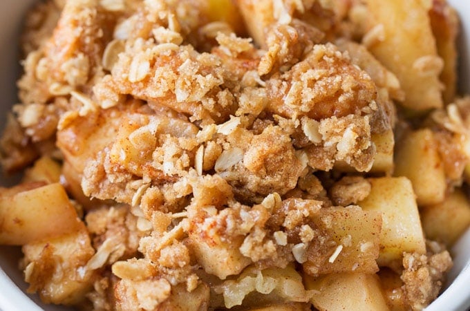 The BEST Apple Crisp Recipe - Food Dolls