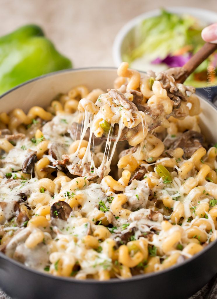 One Pot Philly Cheesesteak Pasta - The Chunky Chef