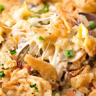 Loaded Cheesy Chicken Noodle Casserole | This chicken noodle casserole has great classic chicken noodle flavors, with some added flavors like bacon, mushrooms, and a crunchy fried onion topping! Great for a make-ahead meal, this casserole will be family favorite! | The Chunky Chef | #chickennoodle #chickencasserole #casserole #makeahead #comfortfoods #weeknightmeals